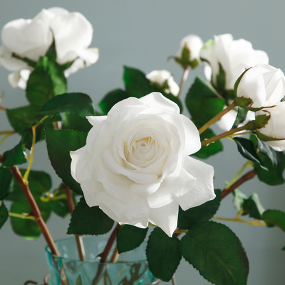 Tige de rose avec bourgeon