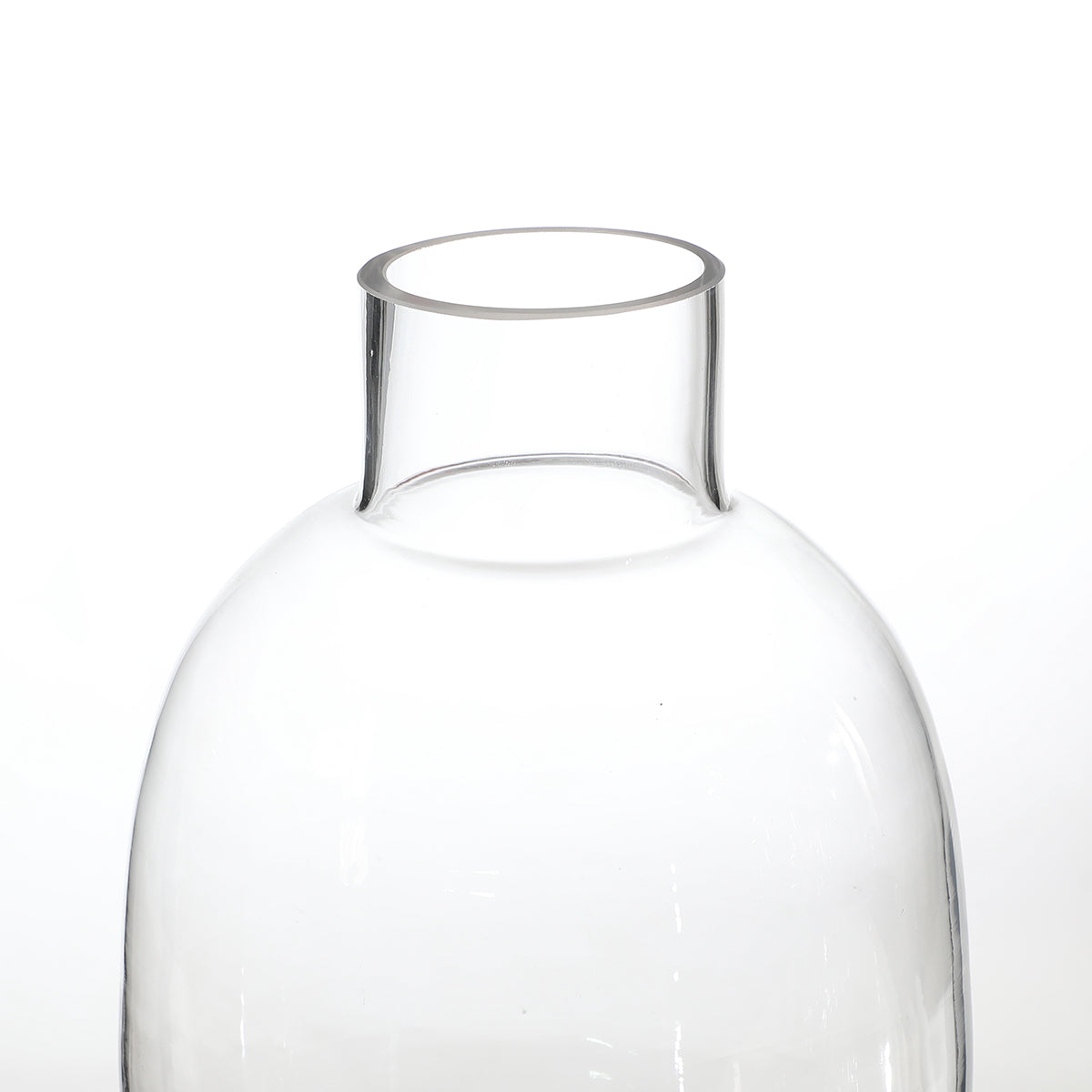Vase transparent rond avec col étroit