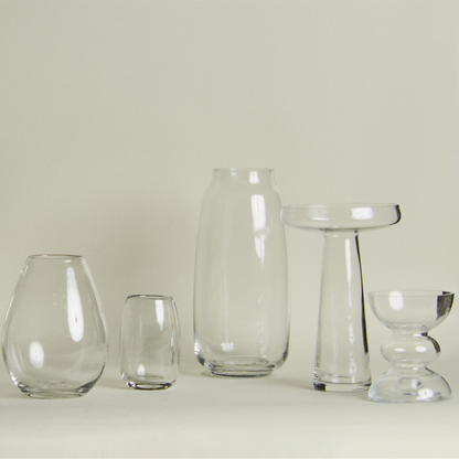 Vase transparent. Soucoupe.