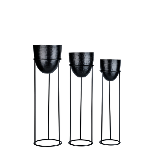 Cache-pots sur pieds hauts en métal