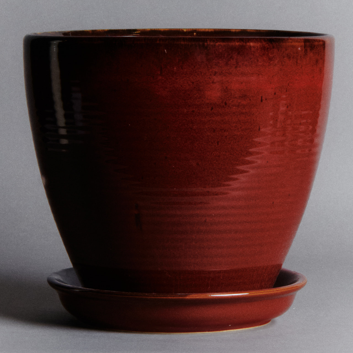 Cache-pots avec soucoupes