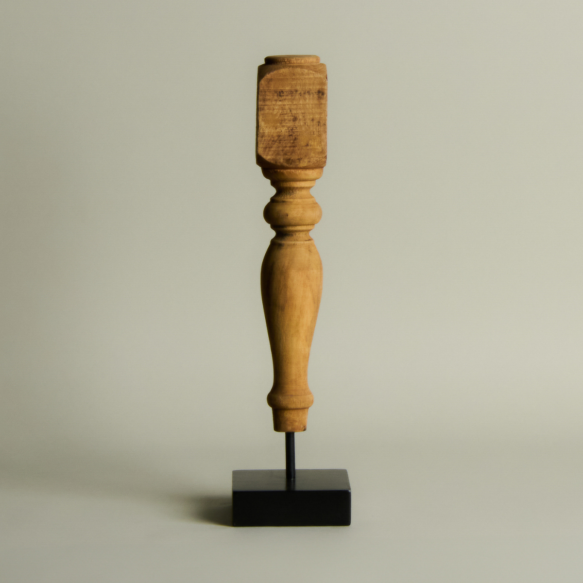 Statue en Bois sur Pied