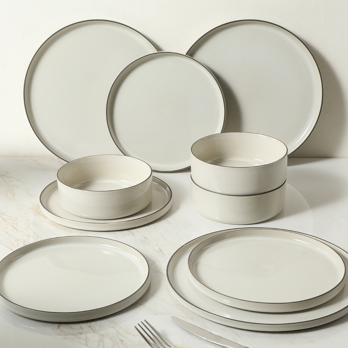 Service de 4 assiettes plates Creamy