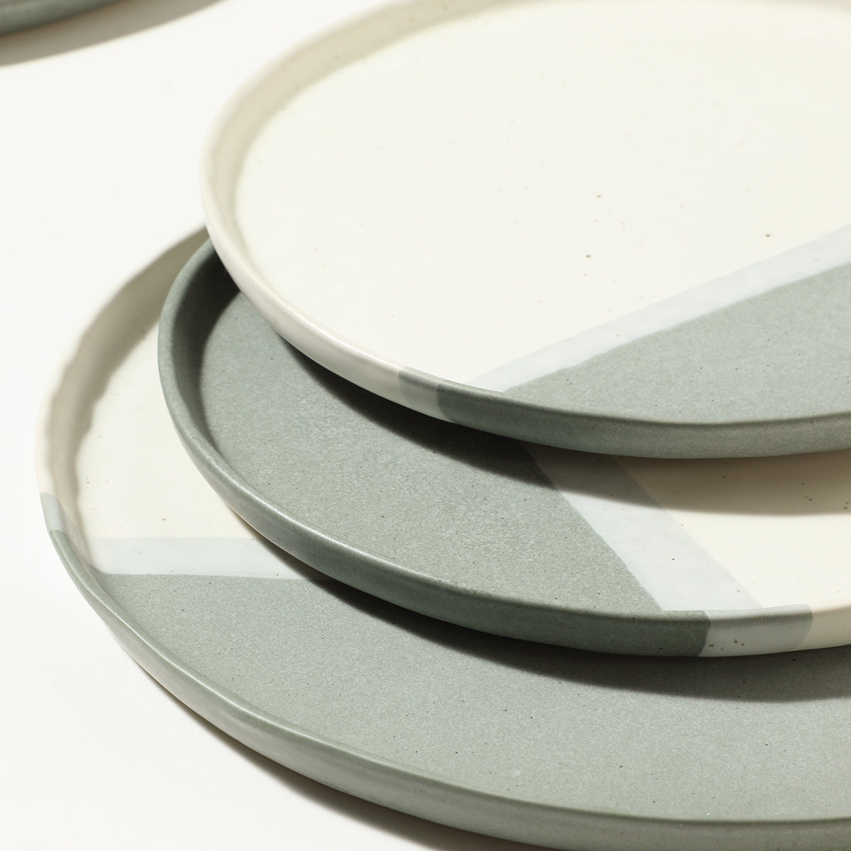 Service de 4 assiettes plates Matty