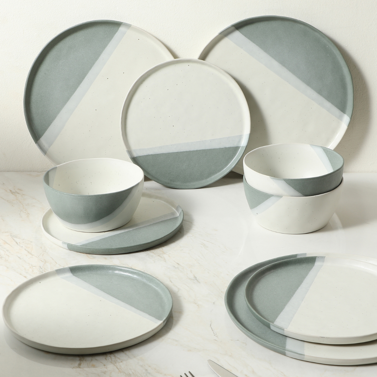 Service de 4 assiettes plates Matty